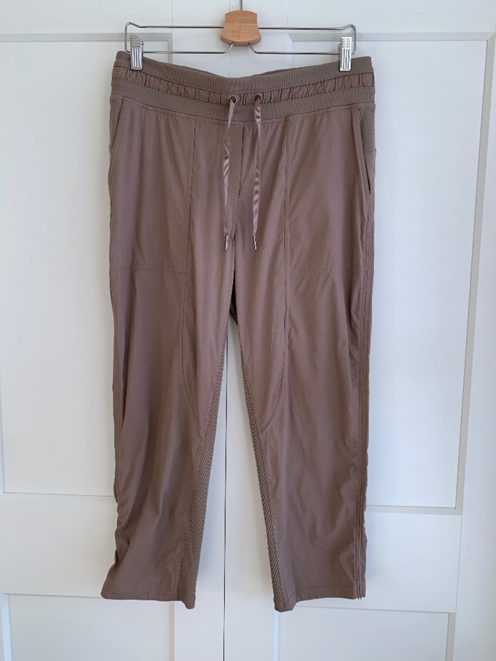 Lululemon Dance Studio Mid-Rise Cropped Pant Size 10